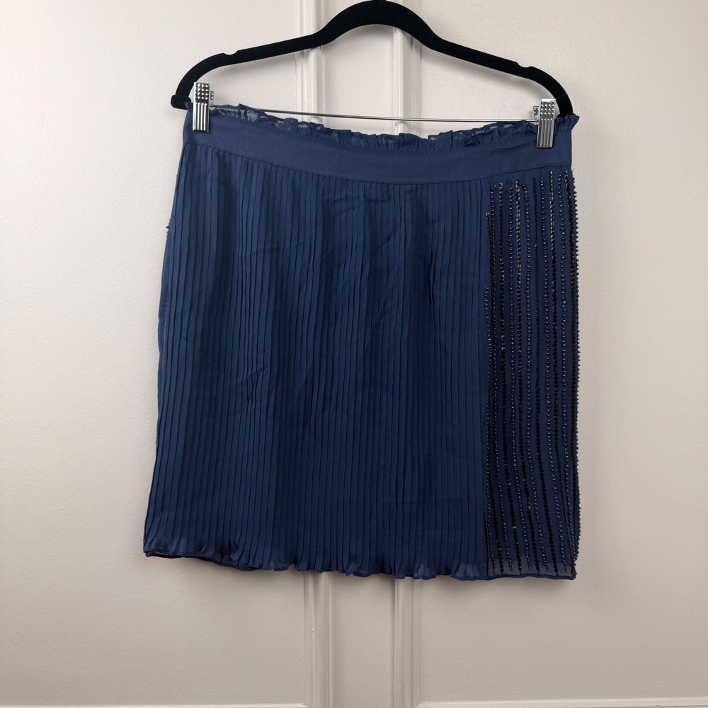 Banana Republic Monogram Blue Silk Beaded Pleated Mini Skirt 833730-00-1 Size 10